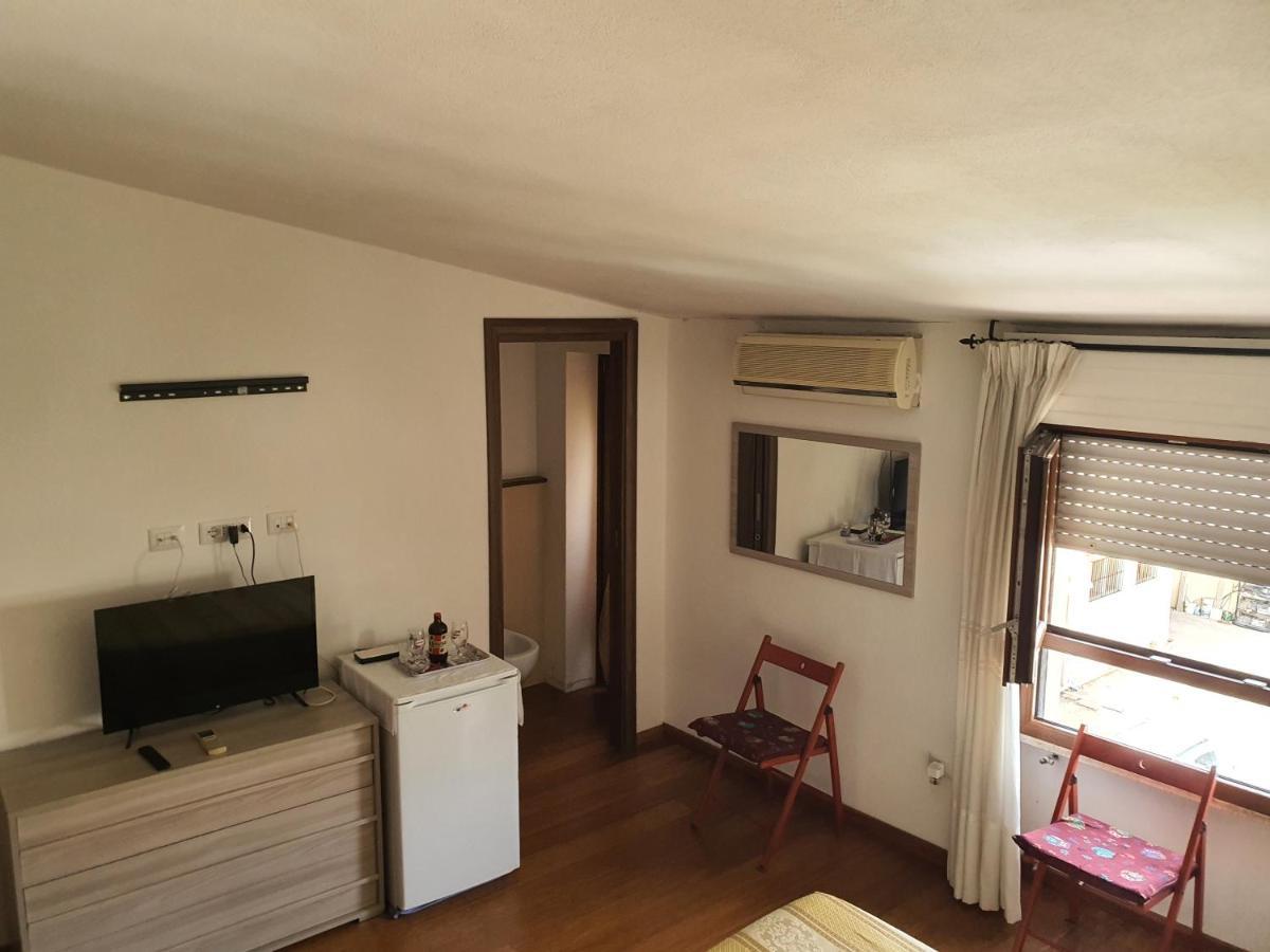 B&B La Terrazza Assemini Luaran gambar
